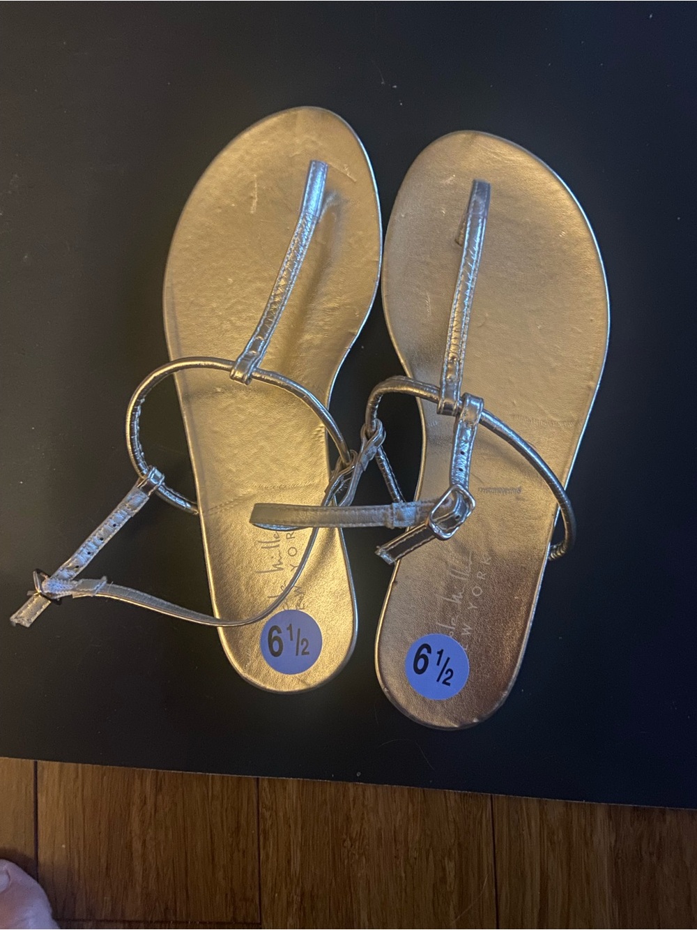 Nicole Miller Metallic Gold T-Strap Sandals size 6 1/2